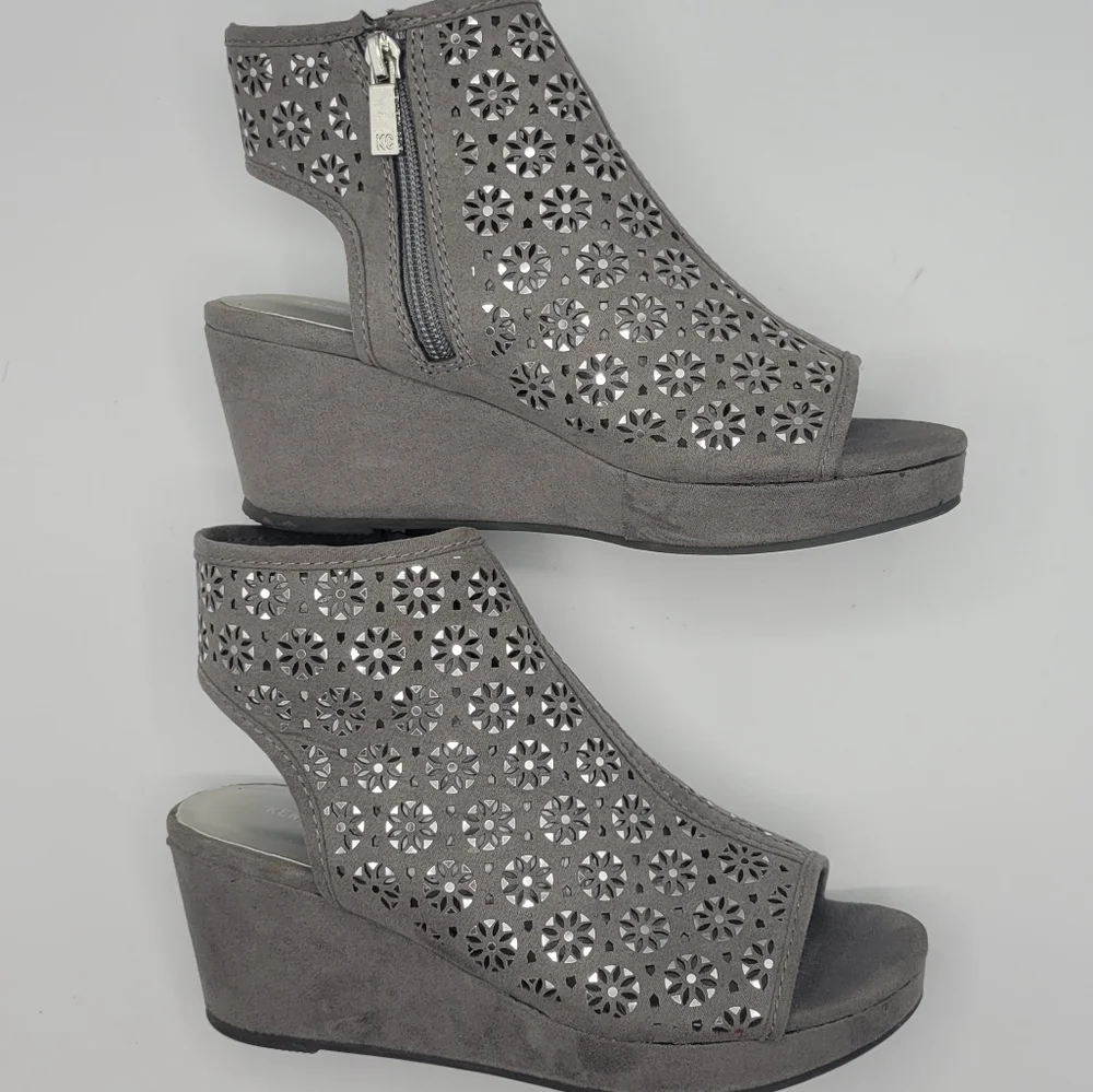 Kenneth Cole New York wedges size 3 corrie hazel grey